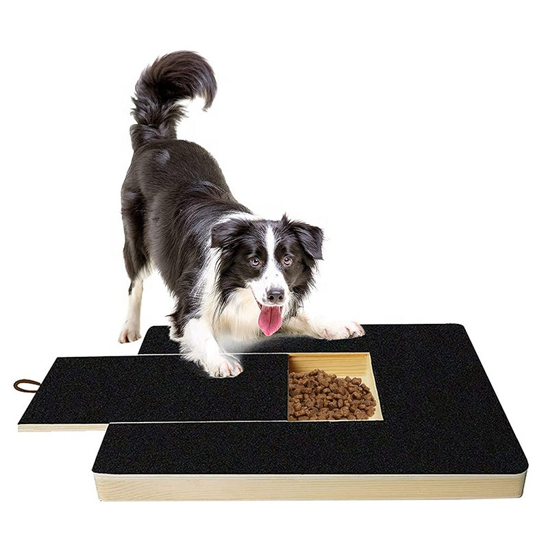 Juego con golosinas para perros para recortar las uñas