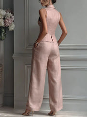 Women's two-piece suit with a V-neck and buttons
