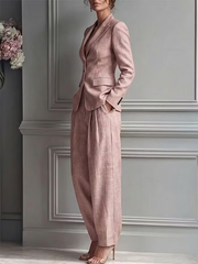 Women's two-piece suit with a V-neck and buttons